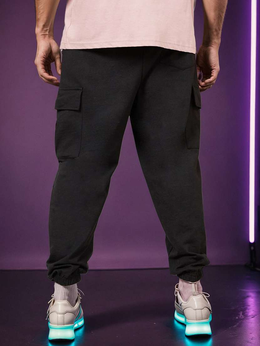 Men Black Solid Mid Rise Jogger