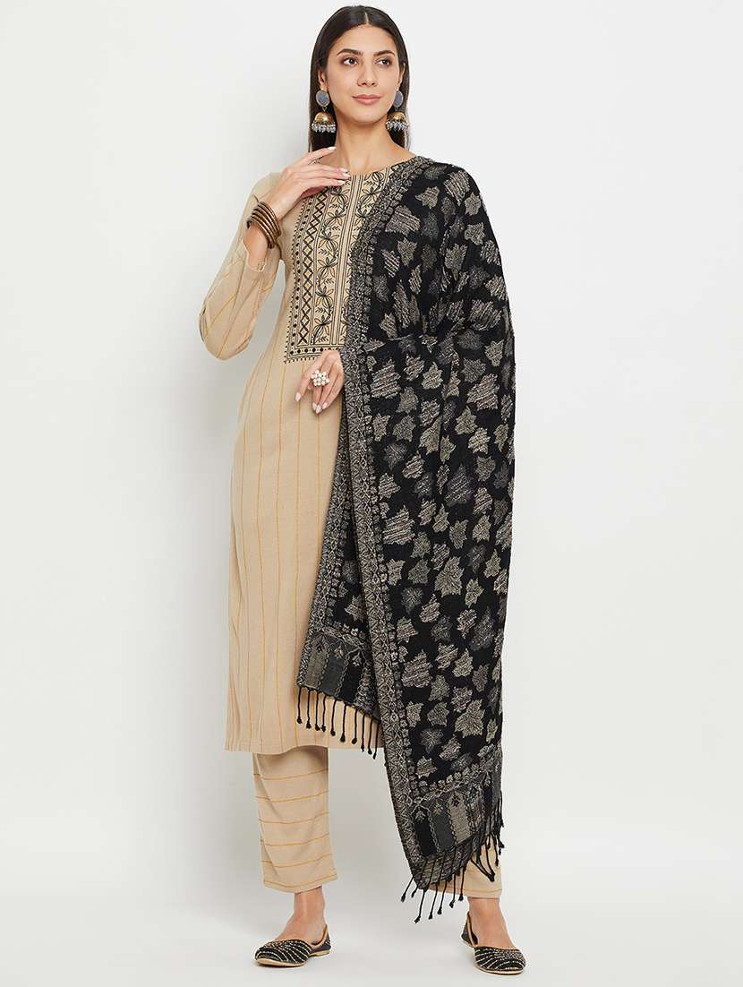 women self design long sleeve woollen suit set