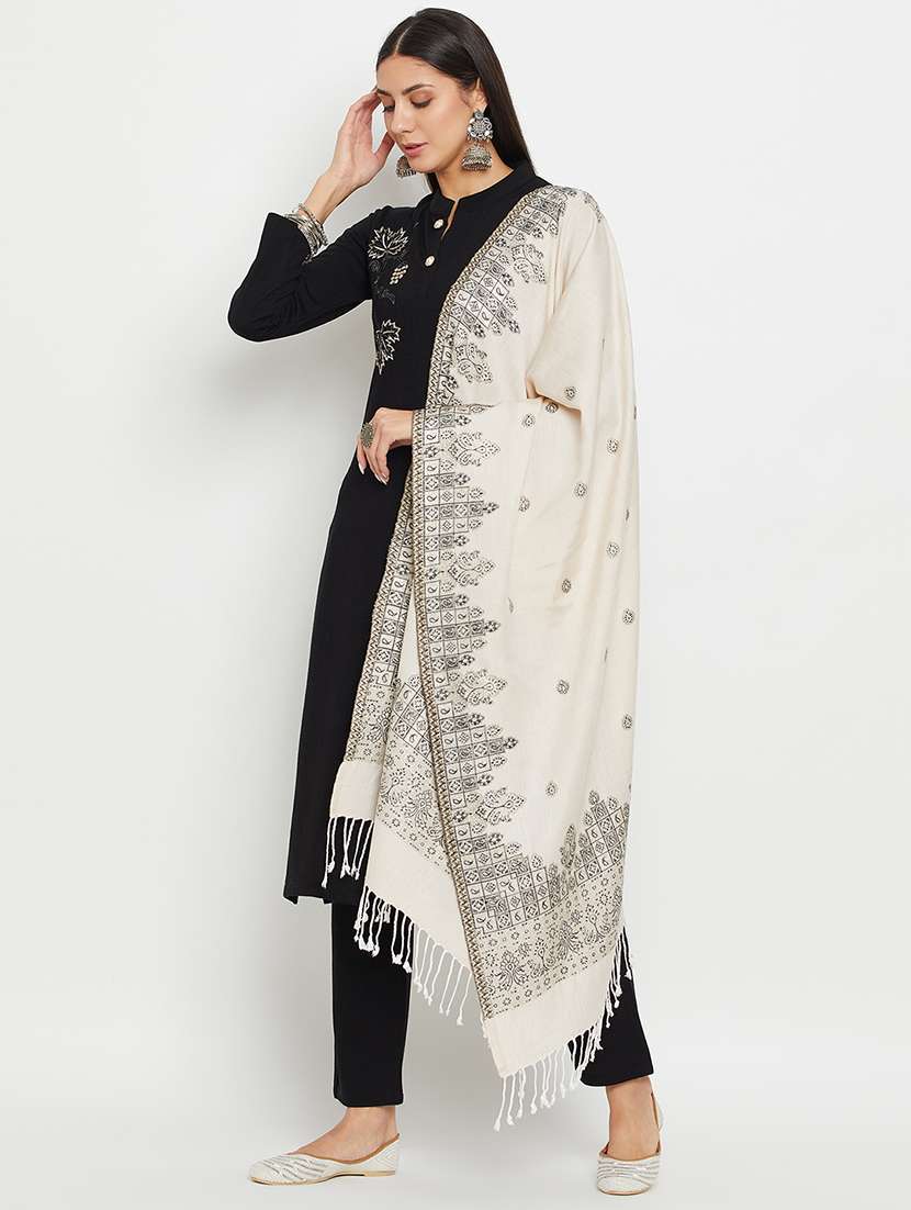 women self design long sleeve woollen suit set - 20511542 -  Standard Image - 1