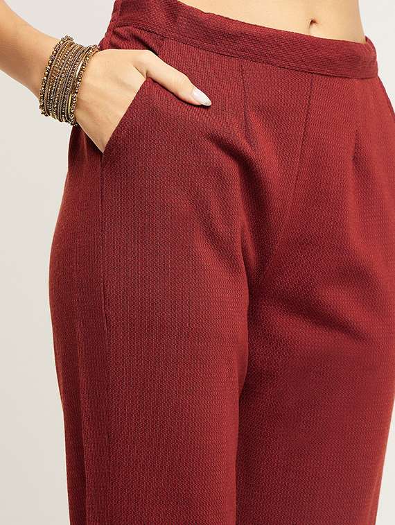 women self design long sleeve woollen suit set - 20511543 -  Standard Image - 4