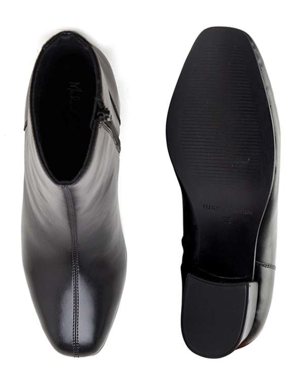 women solid black zipper closure ankle height boots - 20519367 -  Standard Image - 4