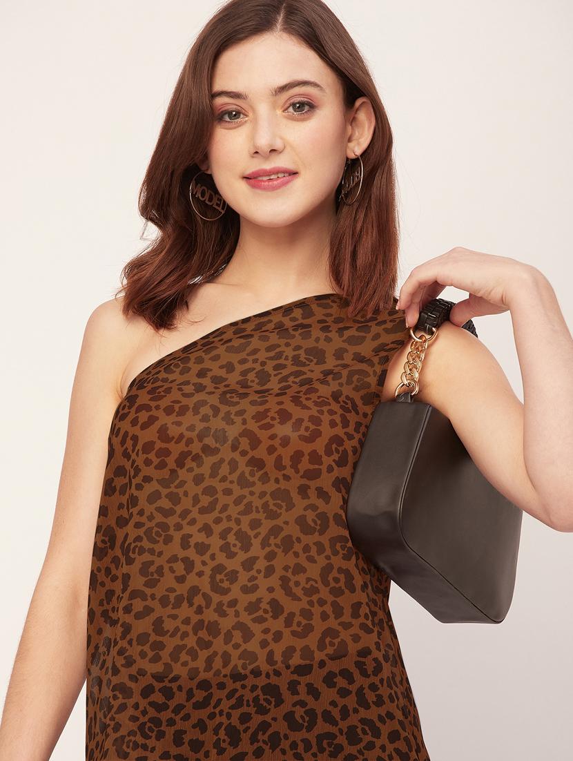 brown poly georgette asymmetric top - 20533739 - Standard Image - 4