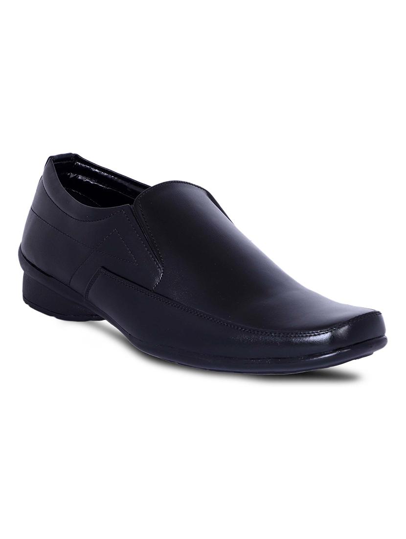 men black solid slip on shoes - 20536327 - Zoom Image - 0