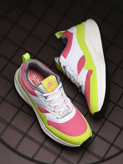 women color blocked lace-up sports shoe