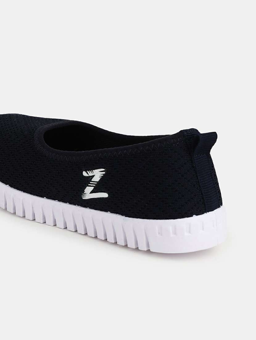 navy blue pu slip on sports shoes - 20548890 -  Standard Image - 4