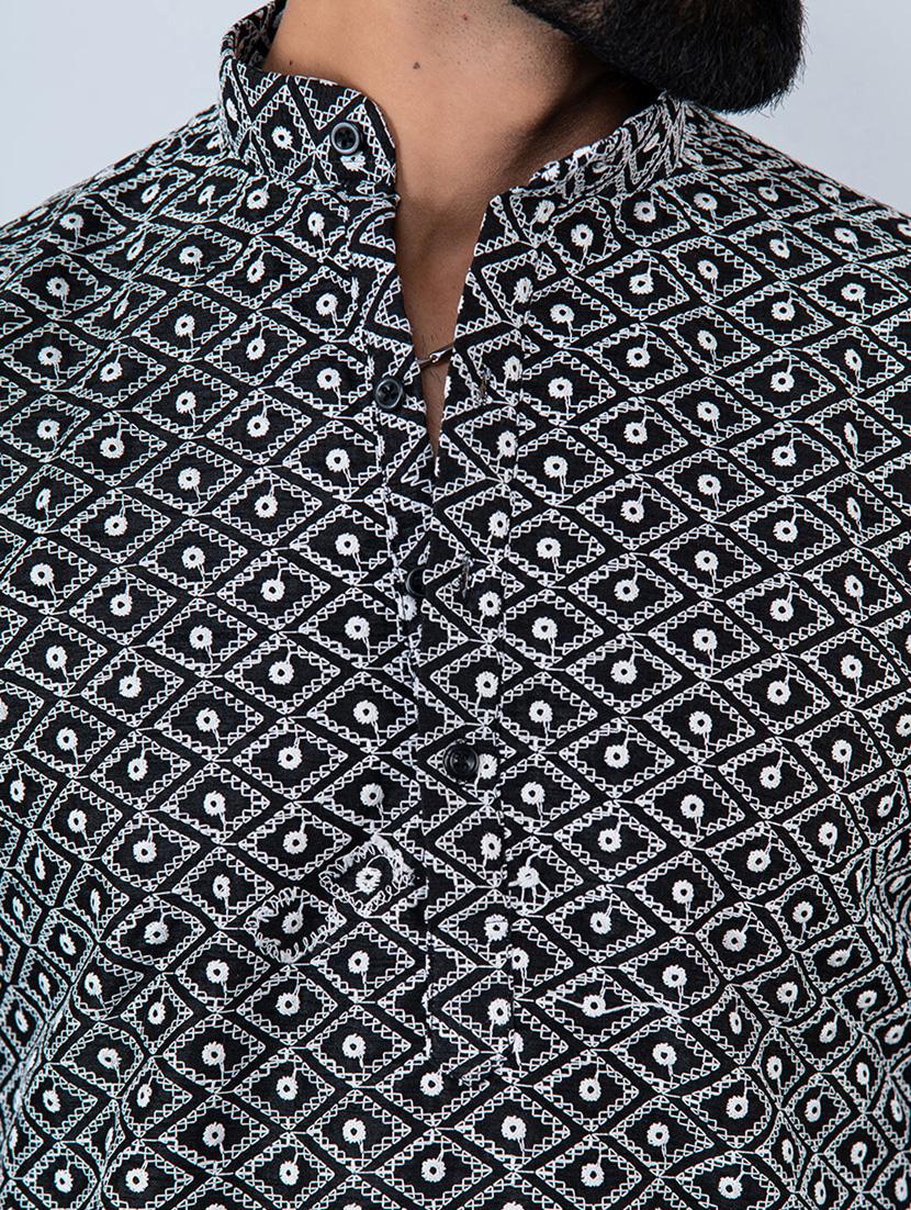 men black embroidered long kurta - 20561924 - Standard Image - 4