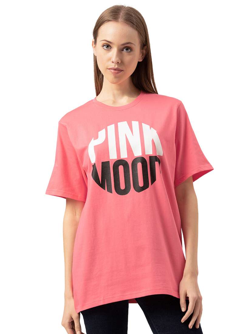 women's chest print crew neck t-shirt