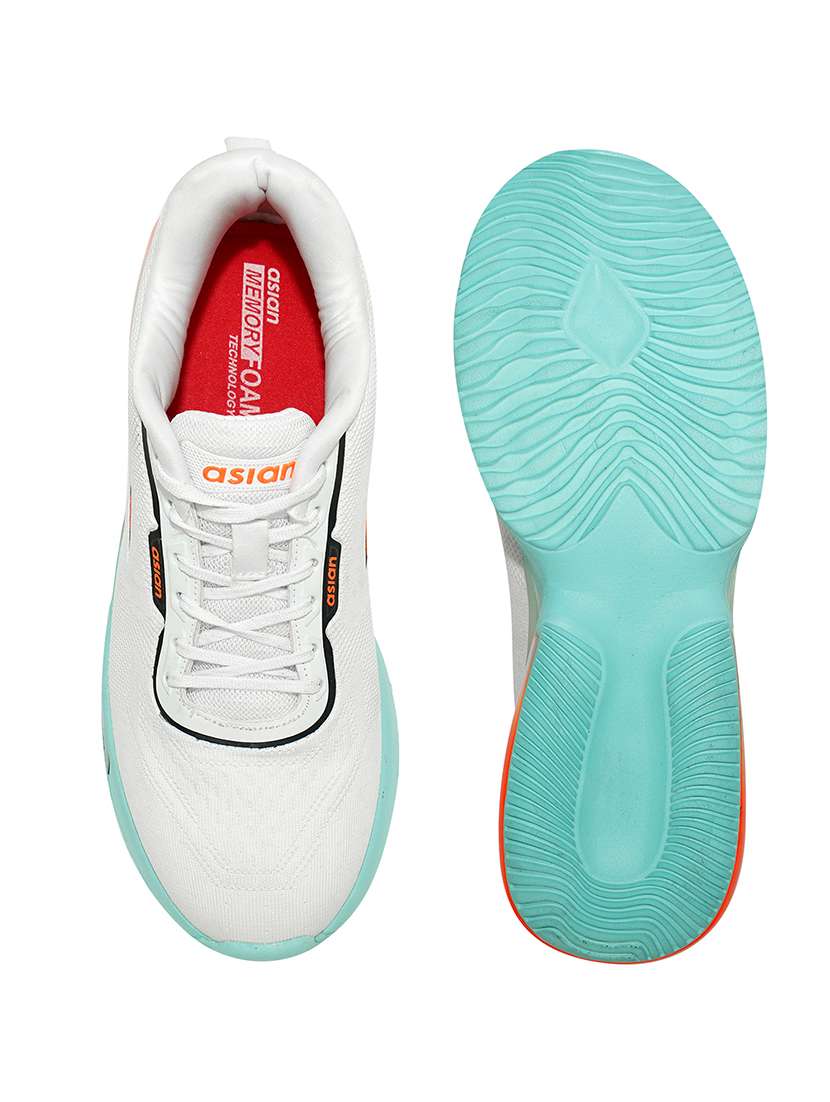 men lace up sport shoes - 20564026 -  Standard Image - 4