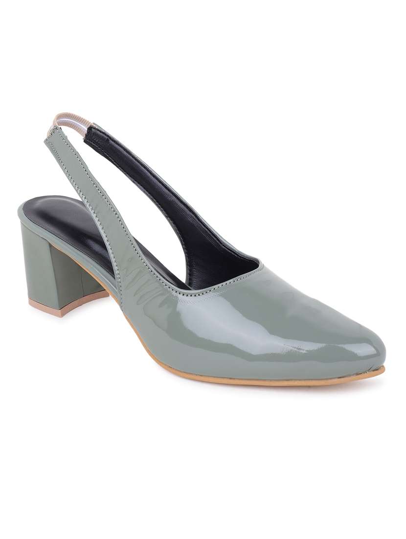 women solid back strap sandal