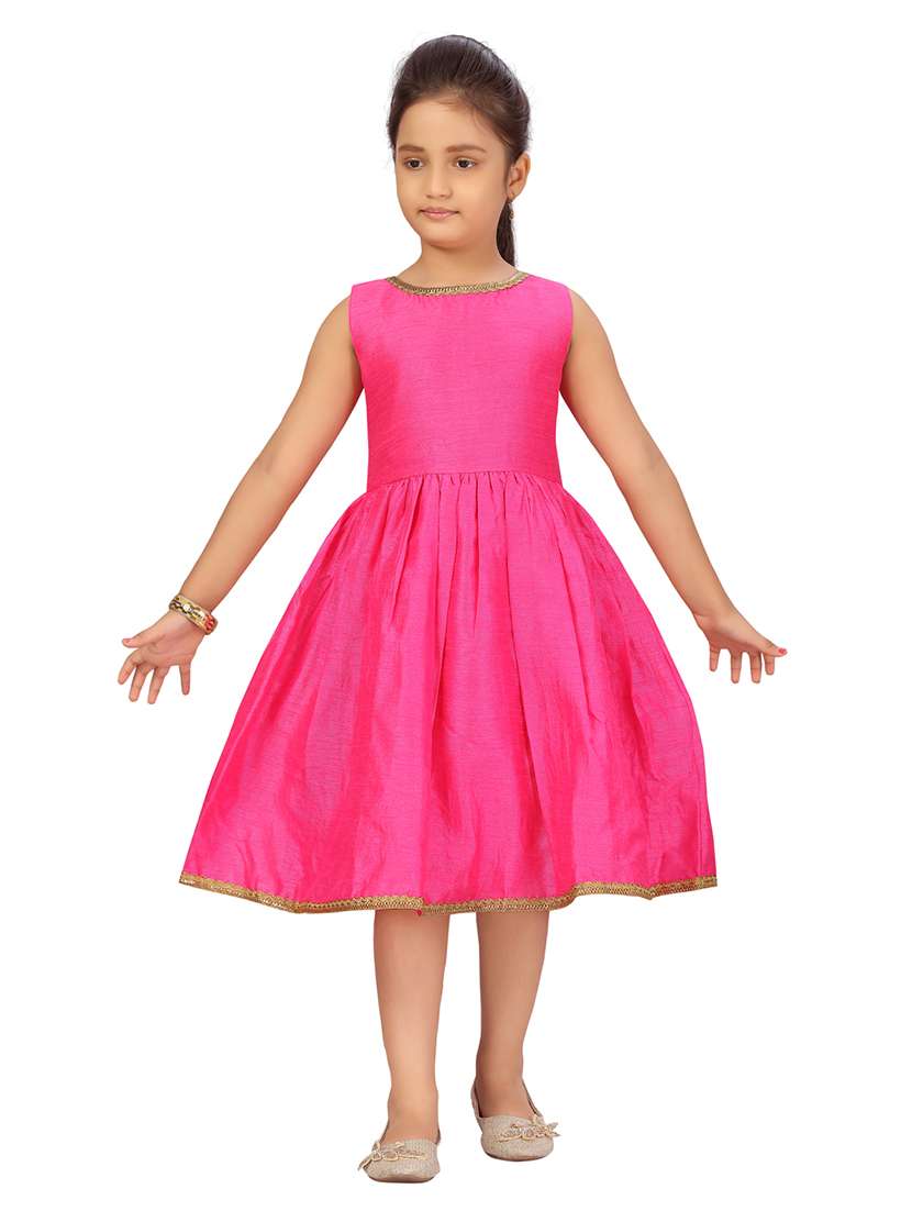 girls round neck sleeveless frock