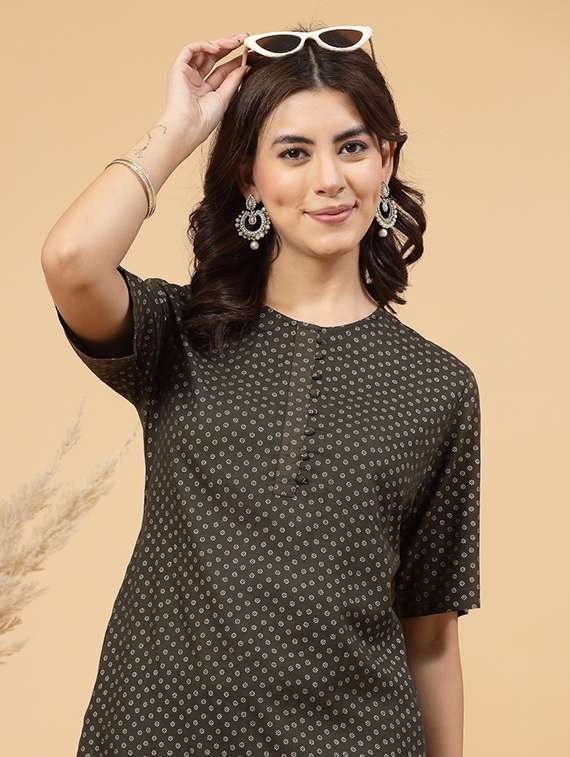 women grey round neck kurta pant set  - 20570634 -  Standard Image - 4