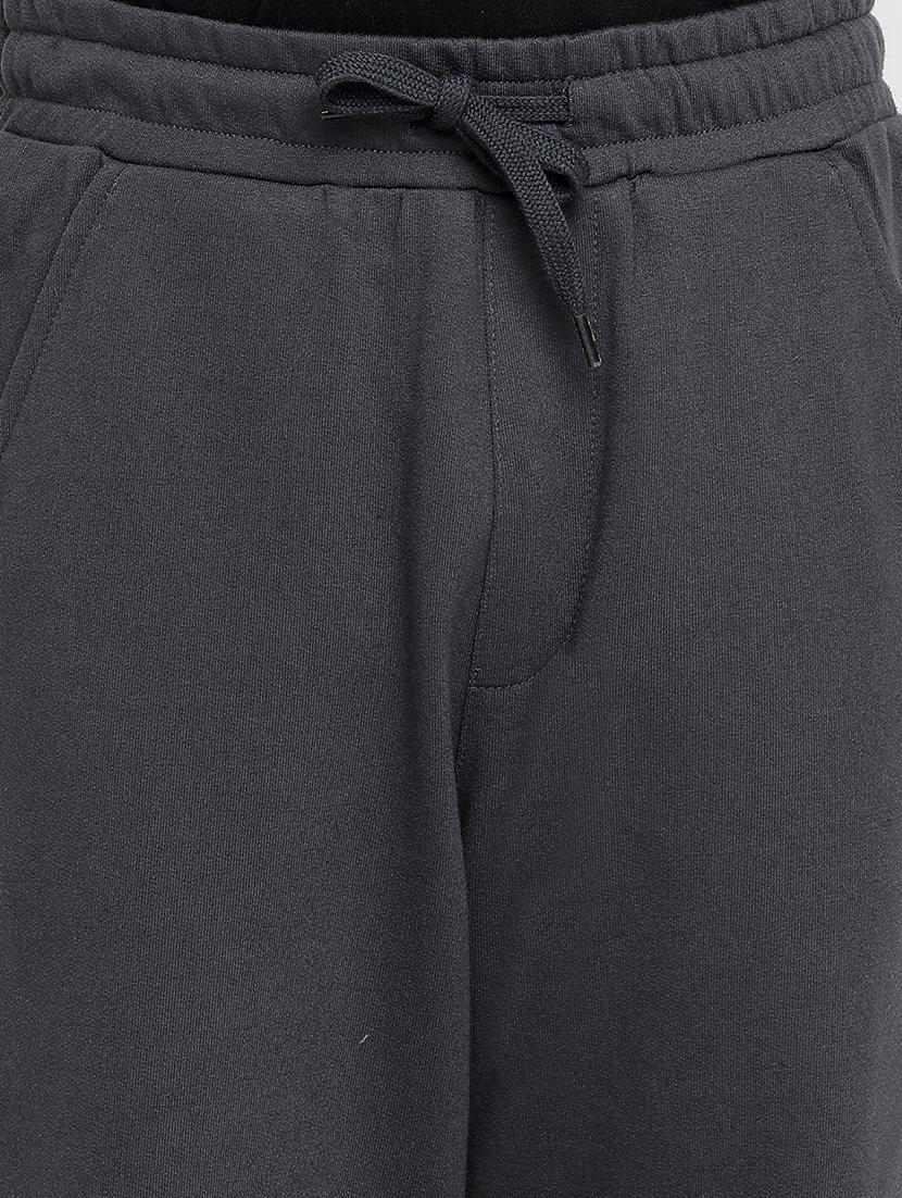boys solid mid rise jogger - 20571213 - Standard Image - 4
