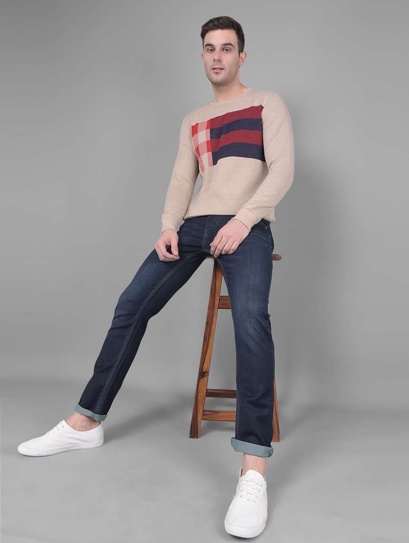 men mid rise denim washed jeans - 20586033 -  Standard Image - 4