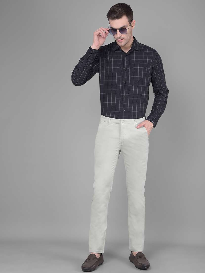 Men Solid Ankle Length Chinos - 20586597 -  Standard Image - 4