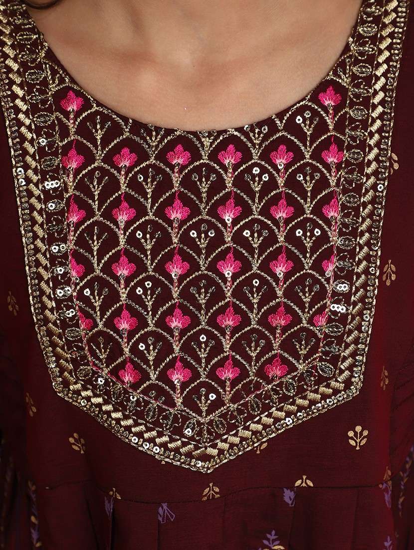 maroon cotton blend suit set - 20589505 -  Standard Image - 4