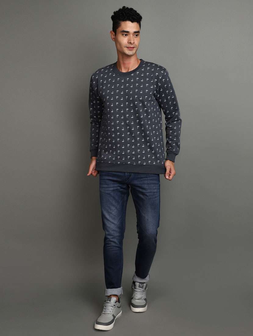 men round neck long sleeve sweatshirt - 20590950 - Standard Image - 4