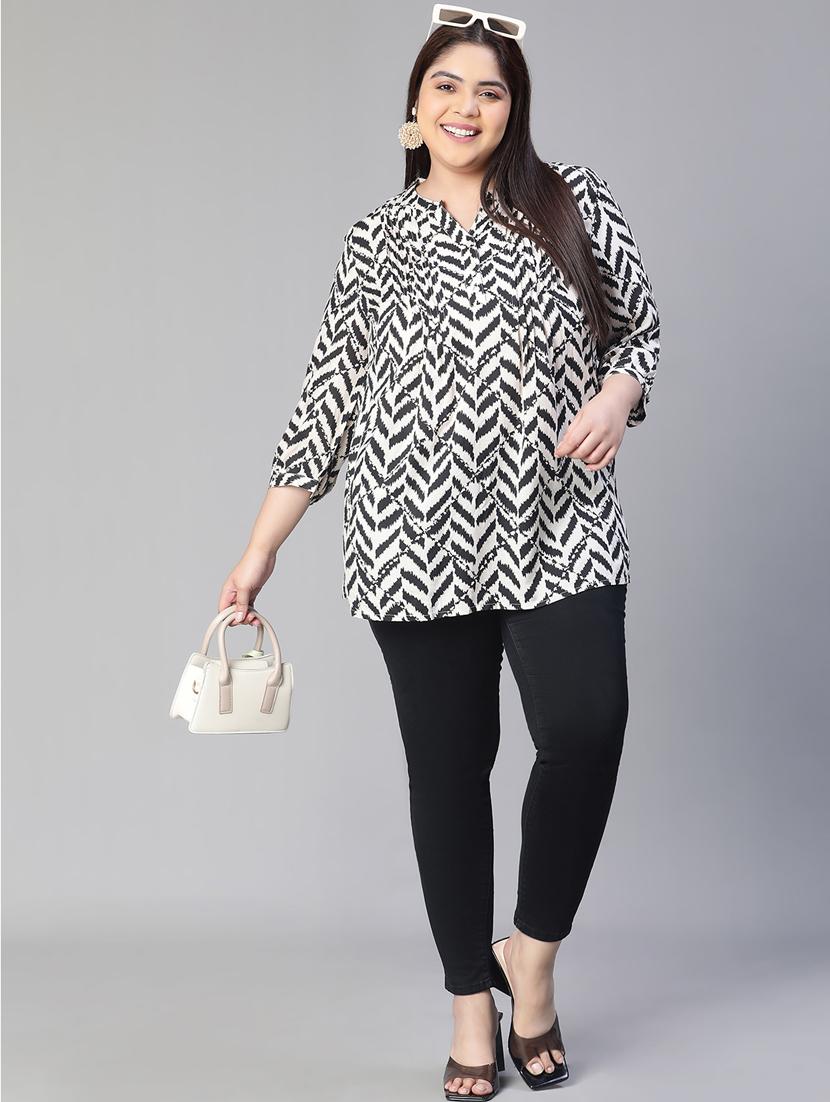 plus size women printed straight top - 20592335 - Standard Image - 4