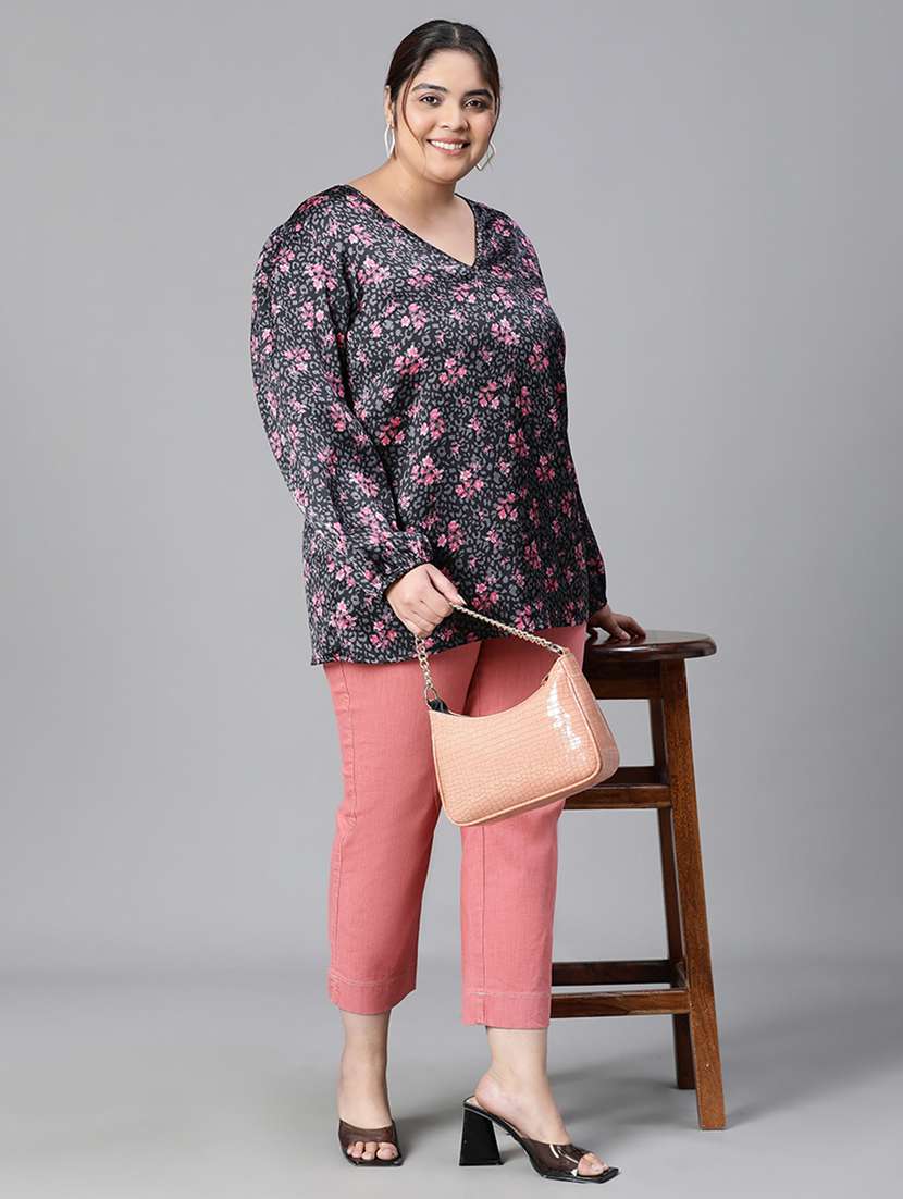 plus size women printed straight top - 20592384 -  Standard Image - 4