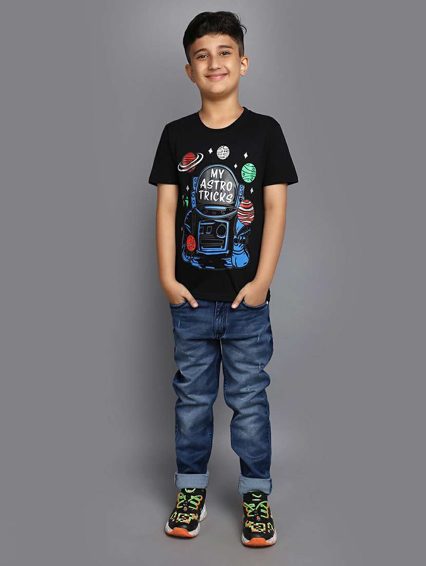 boys front graphic printed t-shirt - 20595230 -  Standard Image - 4