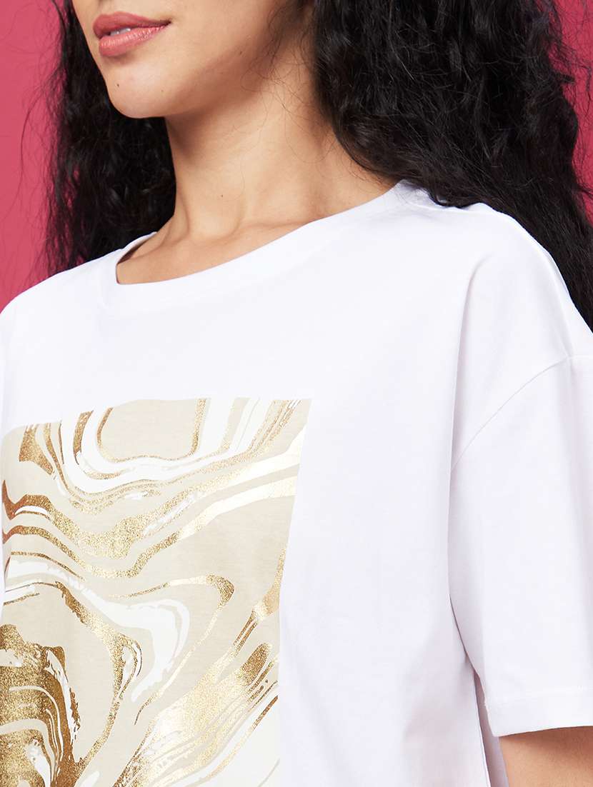 white graphic boxy t-shirt - 20600296 -  Standard Image - 4