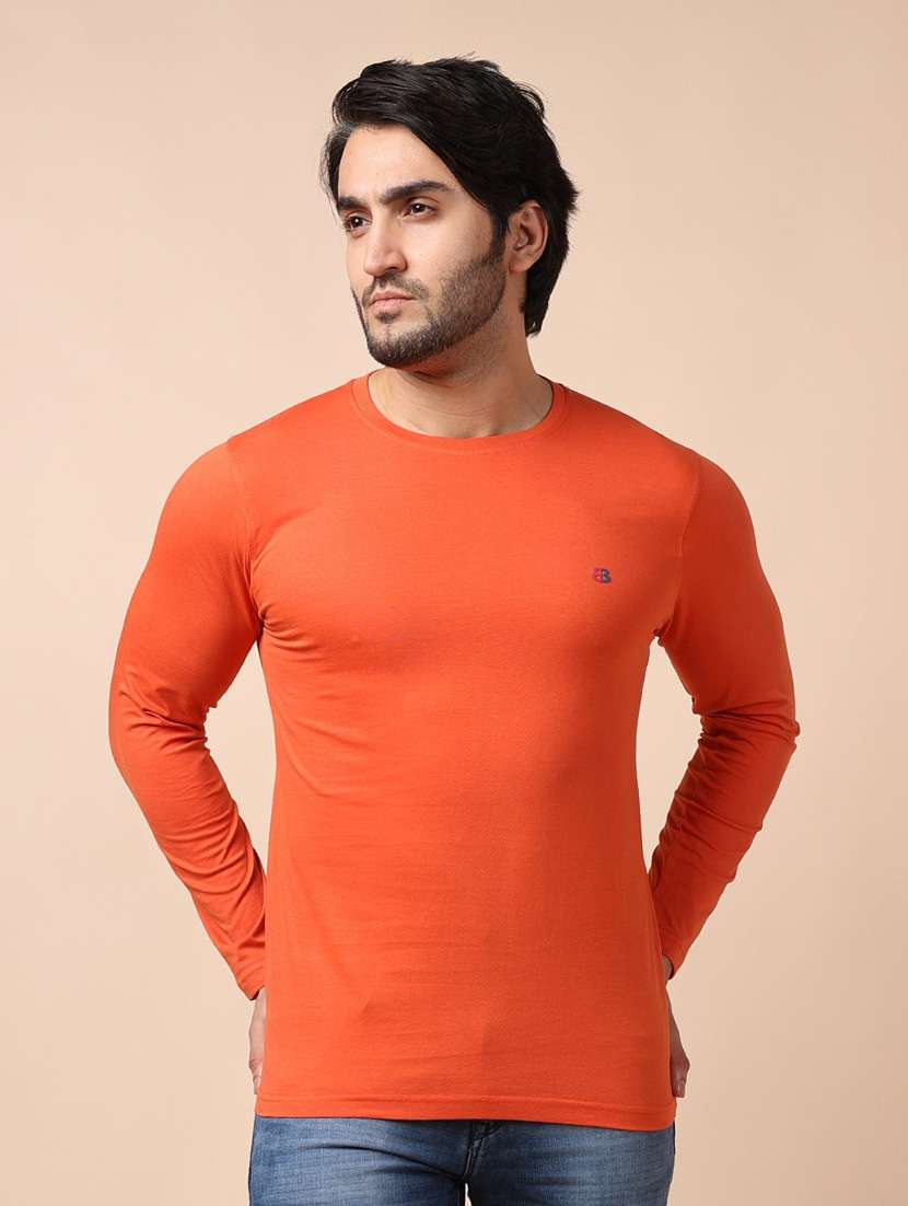 man round neck t-shirt