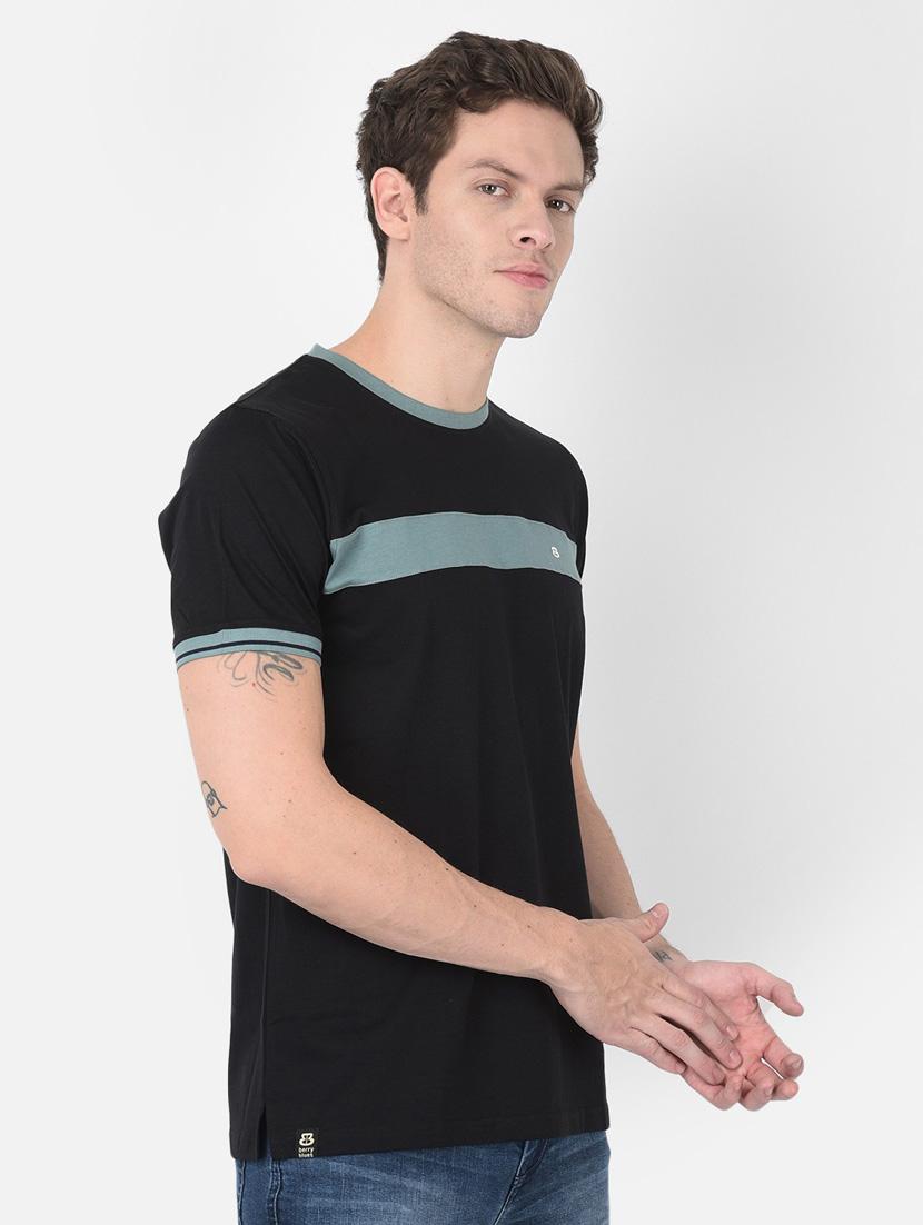 man  round neck t-shirt - 20601681 -  Standard Image - 1