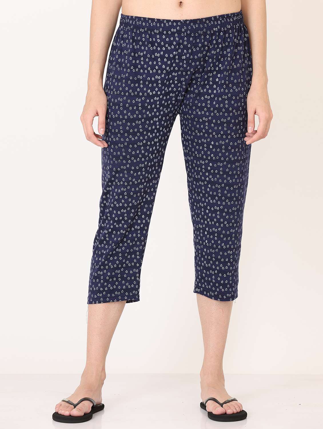 women navy blue floral print cotton capri