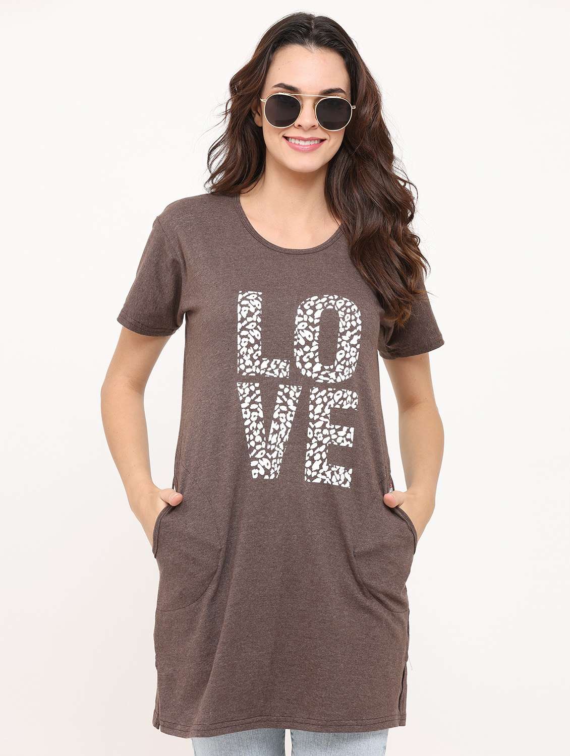 women round neck typographic printed regular t-shirt
