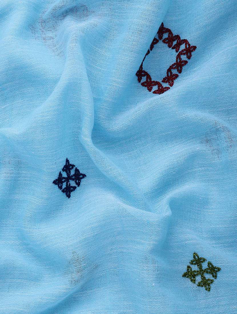 women light blue embroidered saree with blouse - 20604333 - Standard Image - 4