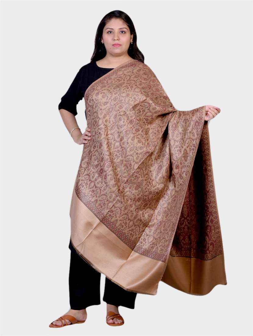 women self designed woolen shawl