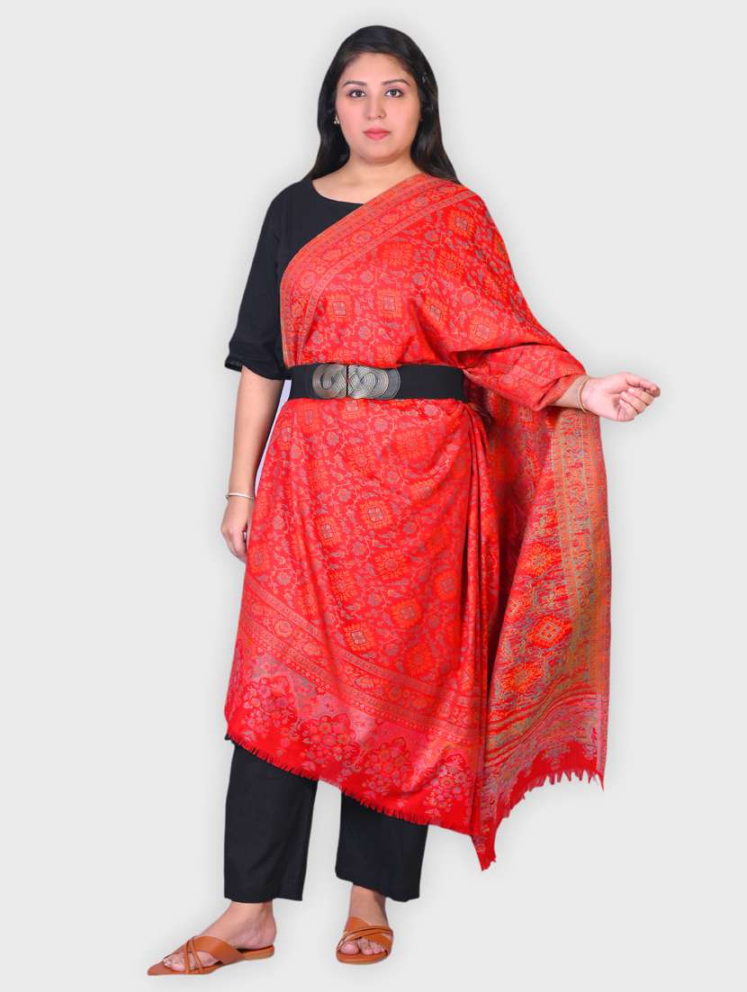 women self designed woolen shawl