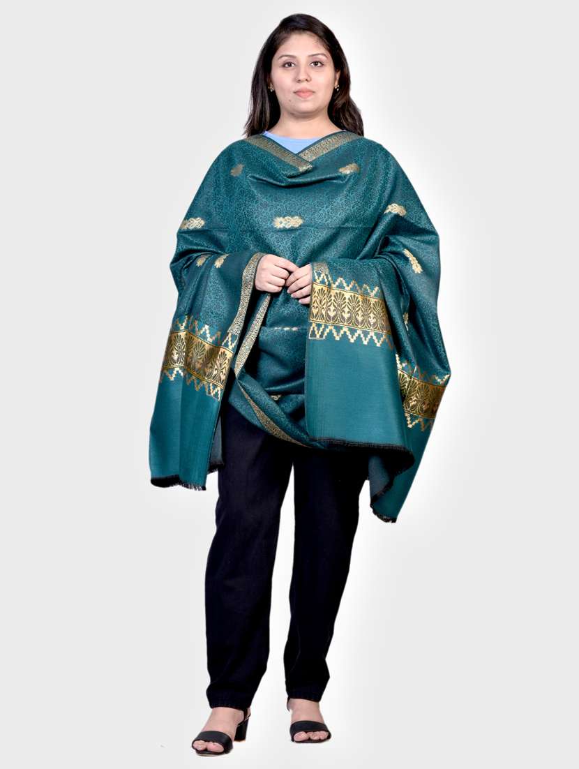 women self designed woolen shawl