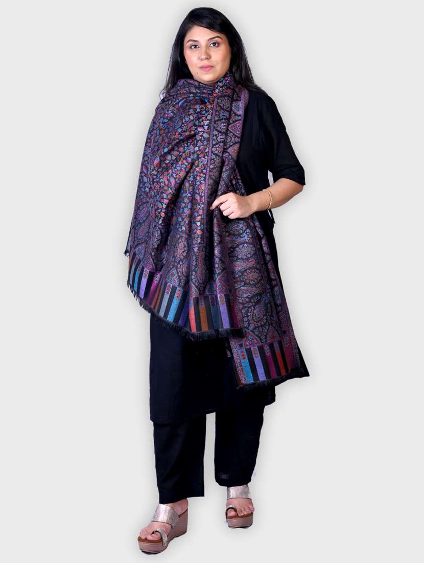 women self designed woolen shawl