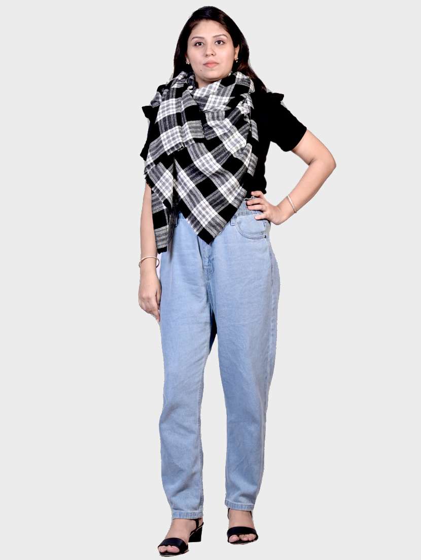 women checkered woolen shawl - 20605652 -  Standard Image - 1