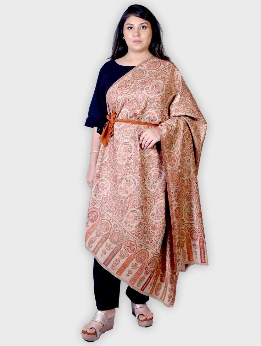 women self designed woolen shawl