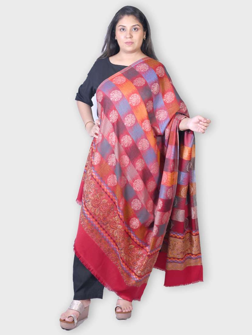 women self designed woolen shawl