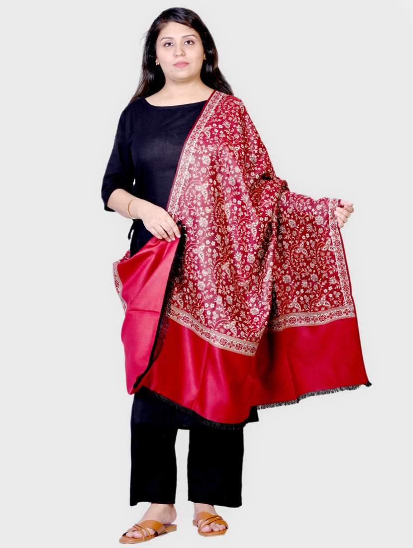 women self designed woolen shawl
