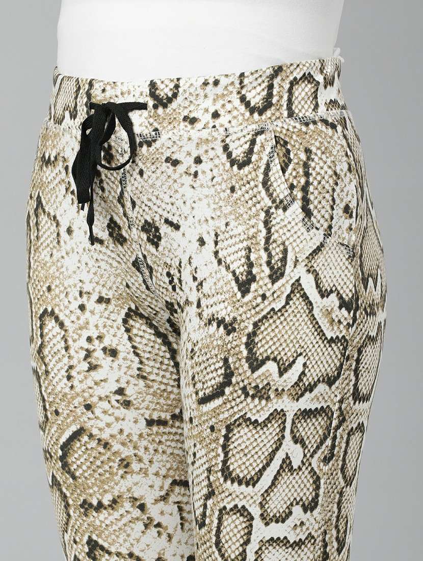 women high rise animal printed track pant - 20610733 -  Standard Image - 4