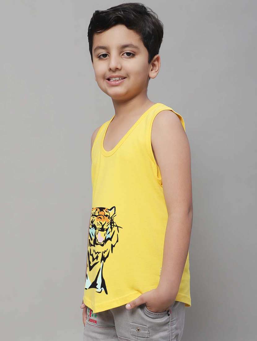 boy printed vest - 20612677 - Standard Image - 1
