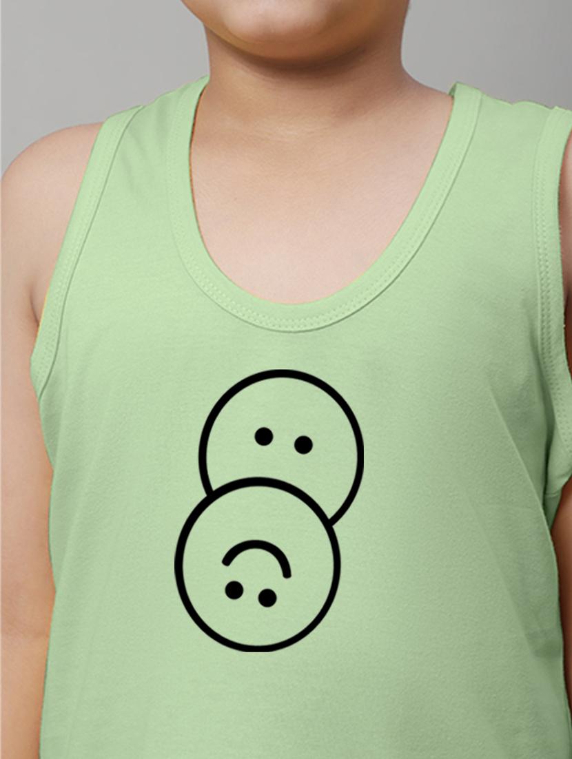 boy printed vest - 20612687 - Standard Image - 6