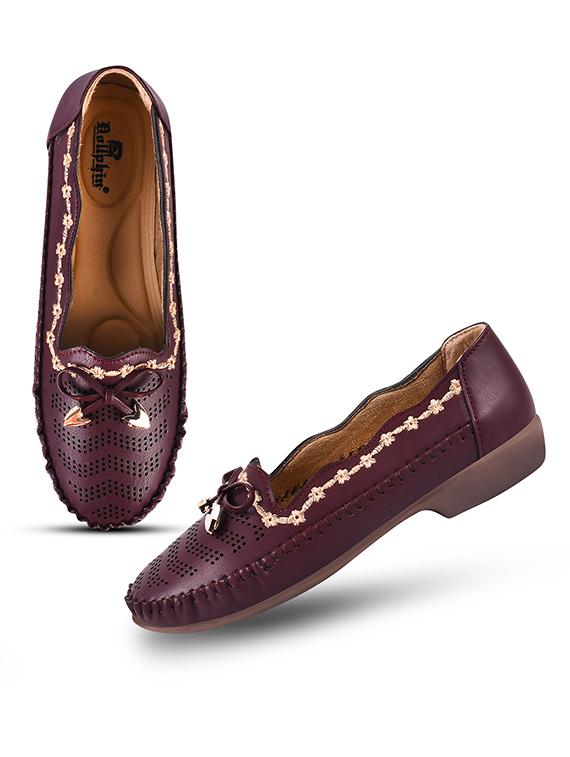 women burgundy slip on loafer - 20614457 - Standard Image - 4