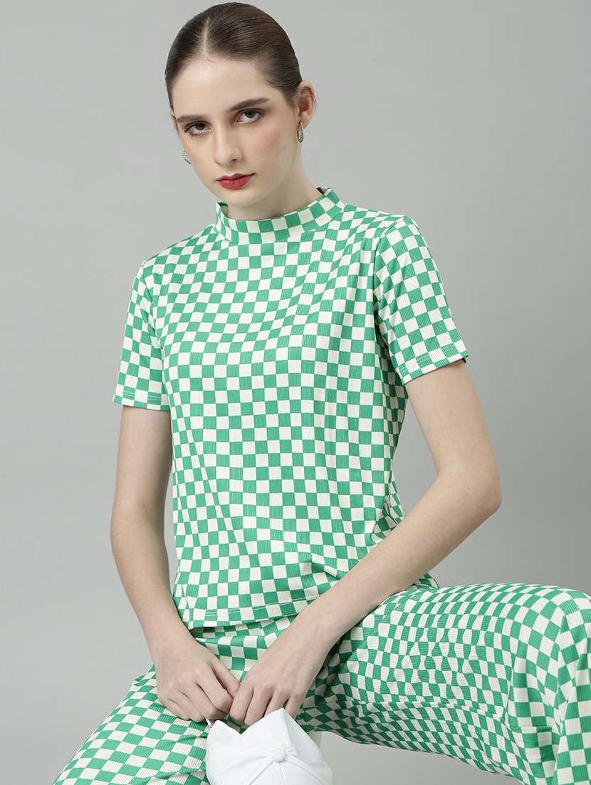 women checkered top and trouser set  - 20643983 -  Standard Image - 4