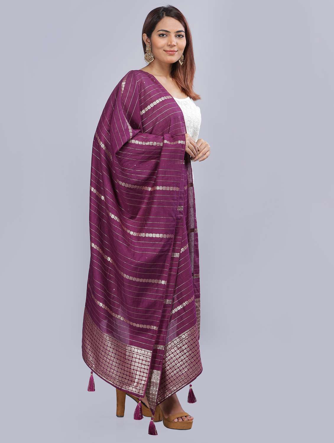 purple self design dupatta - 20644757 - Standard Image - 1