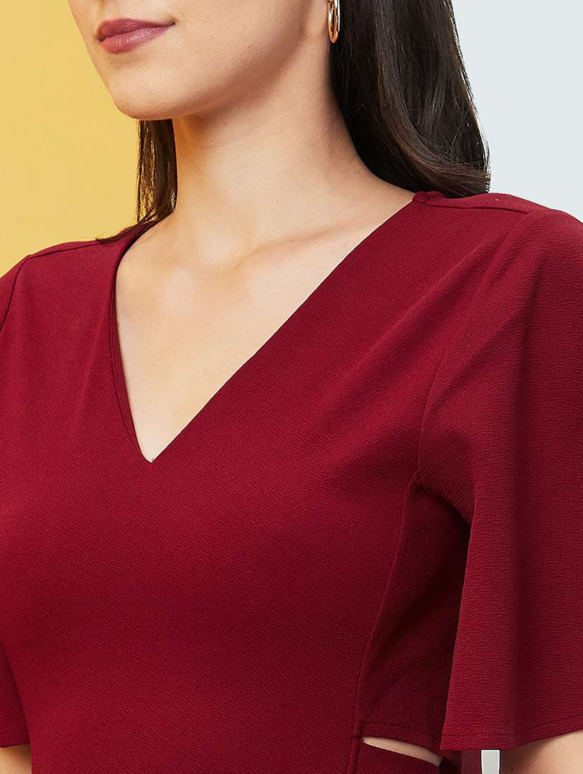 maroon solid fit & flare dress - 20646107 -  Standard Image - 4