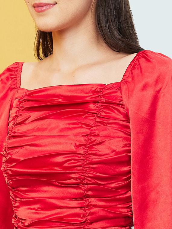red solid crop top - 20646120 - Standard Image - 4