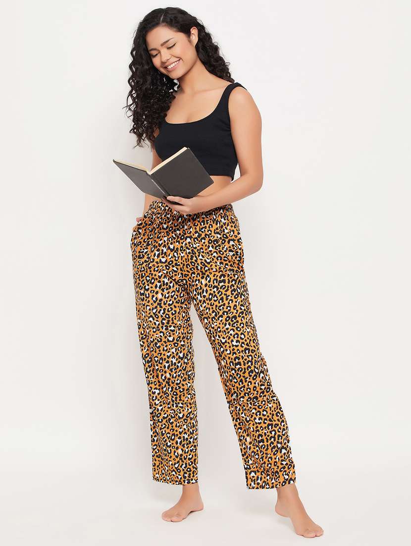 woman animal print pajama  - 20684020 -  Standard Image - 4
