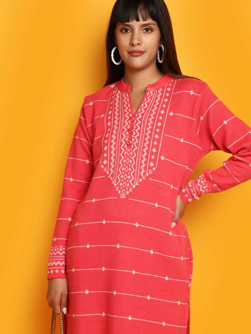 coral self design woolen kurta - 20685940 - Standard Image - 4