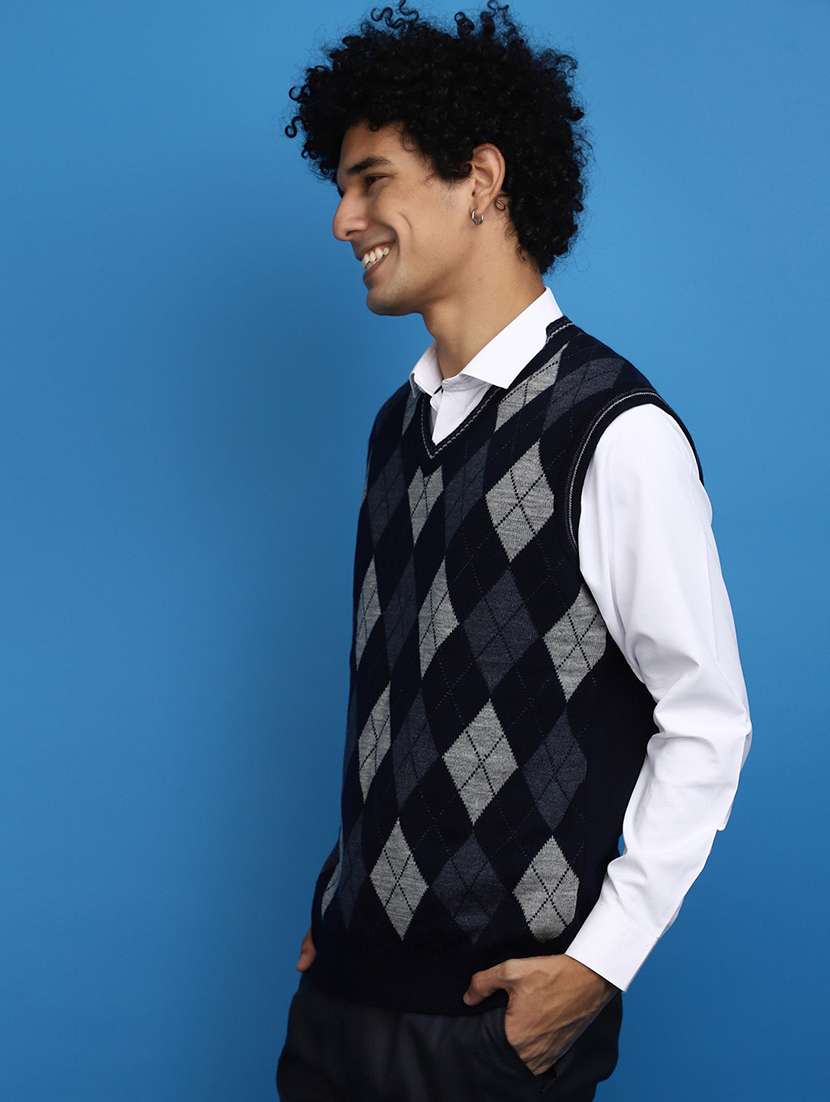 black self design geometric print sleeveless v-neck pullover - 20686849 -  Standard Image - 1