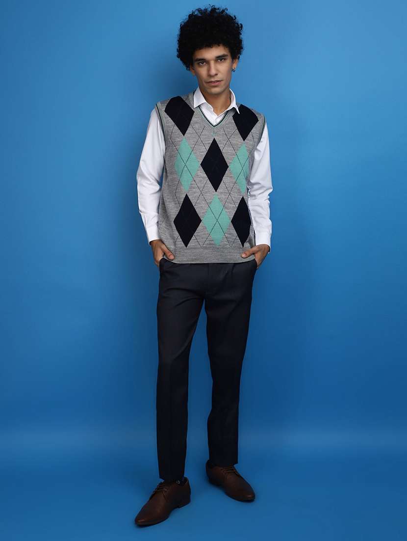 grey self design geometric print sleeveless v-neck pullover - 20686850 -  Standard Image - 4