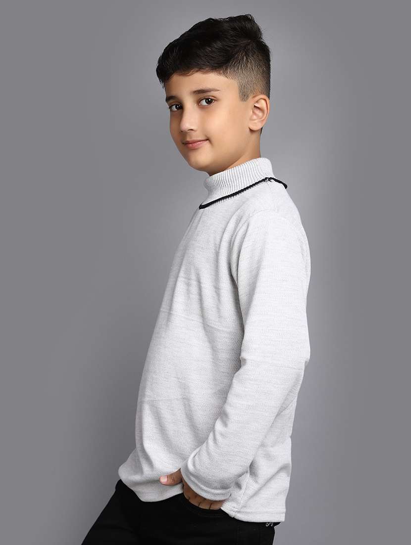 boy long sleeves sweater - 20687117 -  Standard Image - 1